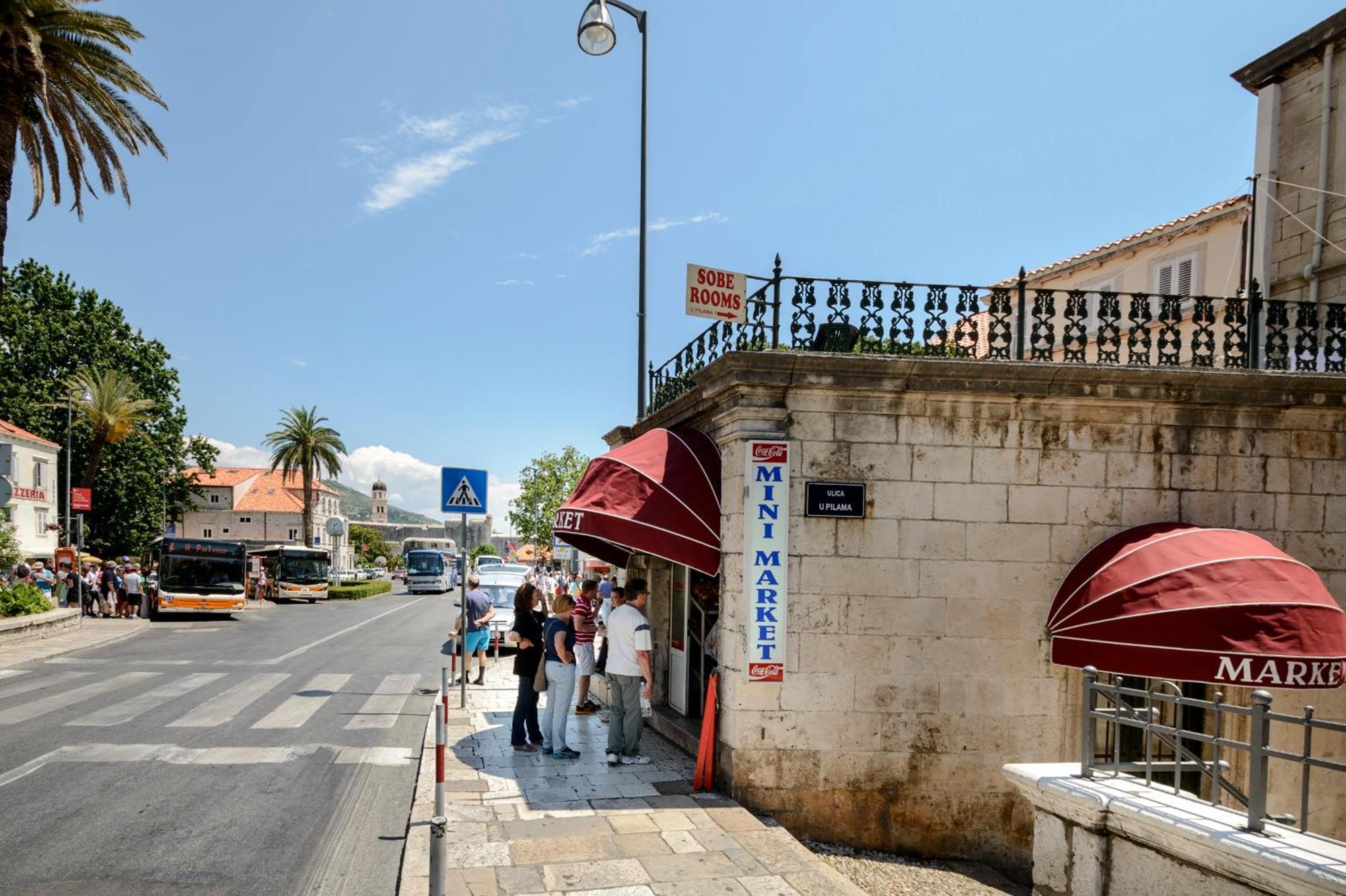 Apartments Pile Marina Dubrovnik Bagian luar foto