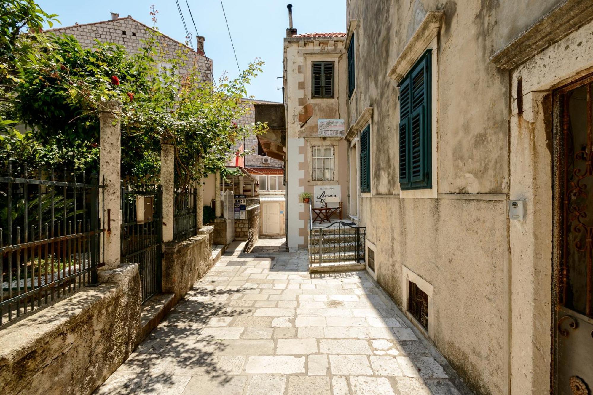 Apartments Pile Marina Dubrovnik Bagian luar foto